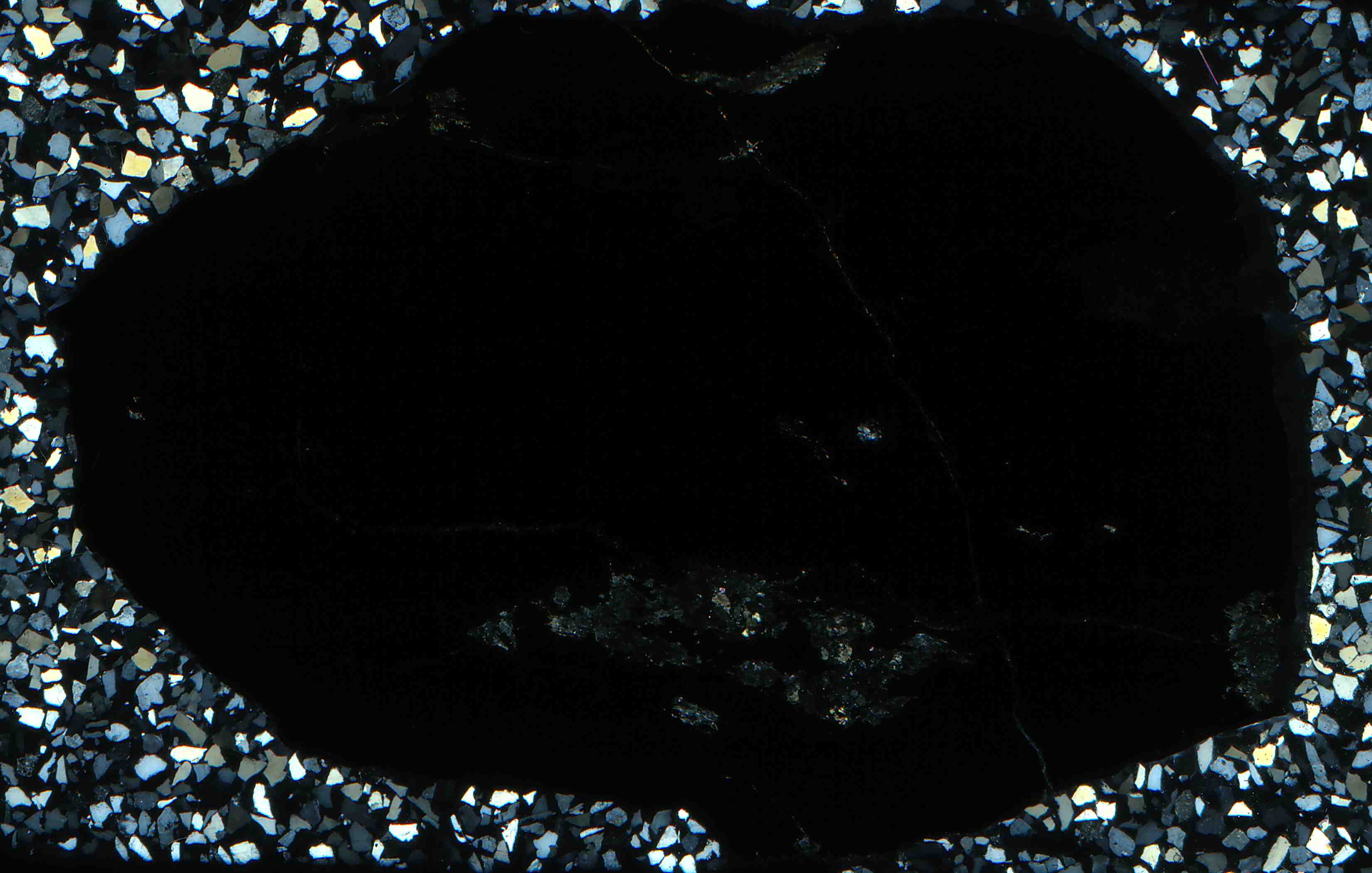 Ruoutevare Sweden hogbomite and hercynite in thin section