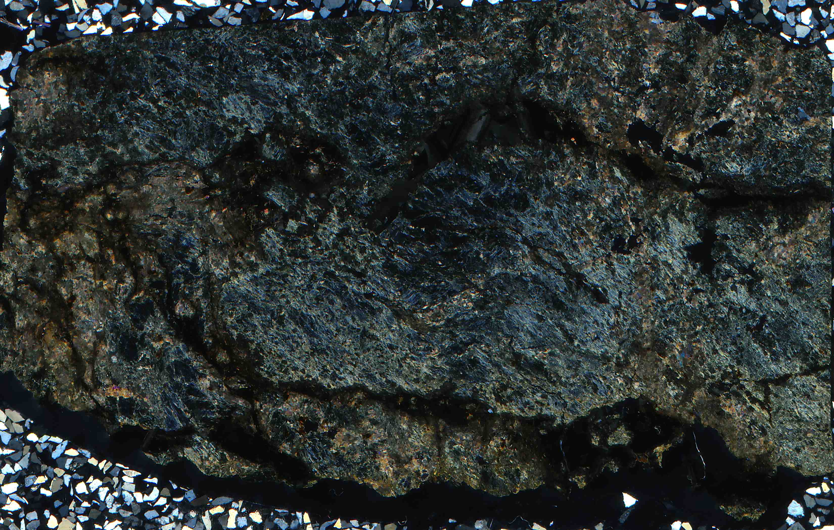 California melanite garnet in thin section