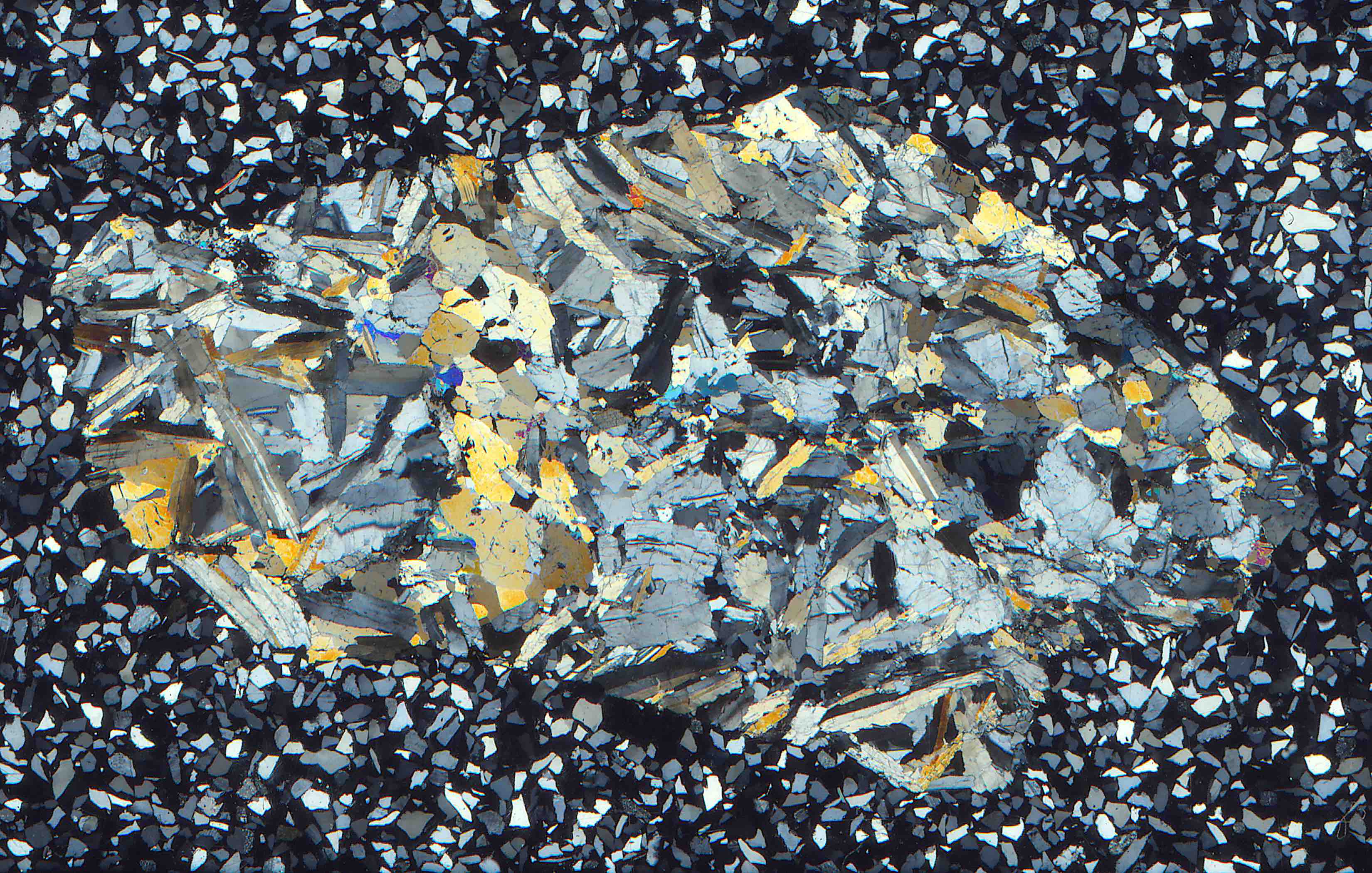 wagnerite and lazulite in thin section from Hålsjöberg Sweden